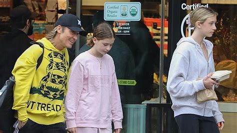 Nicole Kidman & Keith Urbans Daughters Join Him For Outing Hollywood Life