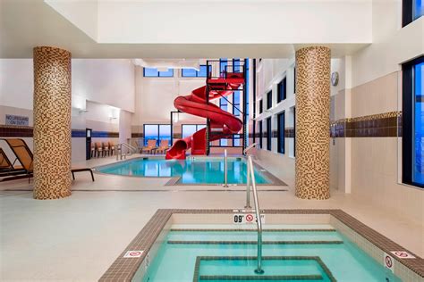 Calgary Hotel with Pools and Waterslides | Courtyard Calgary South