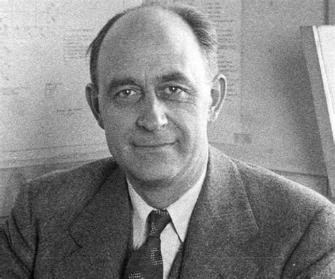 Enrico Fermi Biography - Childhood, Life Achievements & Timeline