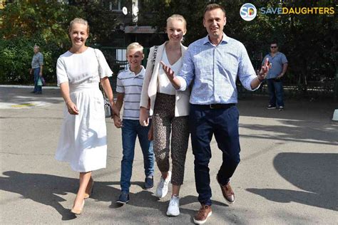 How Tall is Alexei Navalny? Wikipedia, Net Worth, Parents, Wife