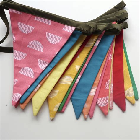 How to Make Flag Bunting | Hobbycraft