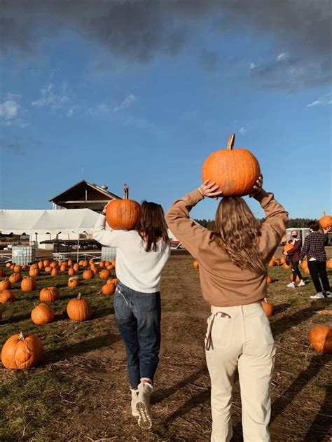 Follow: @aestheticliveshere | Fall friends, Fall photoshoot, Pumpkin patch photoshoot