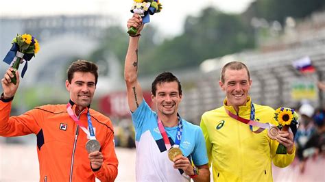 Tokyo Olympics 2021: Rohan Dennis picks up bronze in time trial as ...