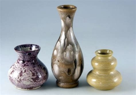 Three Crown Lynn vases - Affordable Art & Pottery - Dunbar Sloane Ltd. - Antiques Reporter