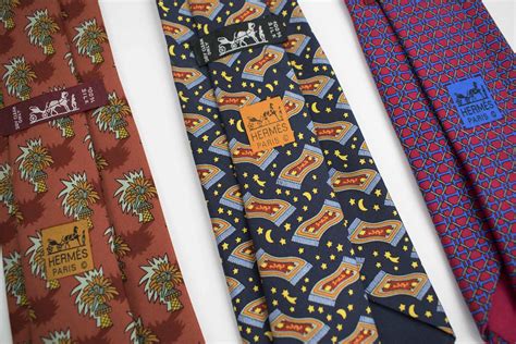 HERMÉS TIES, a collection of six patterned silk ties. (6)