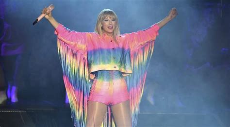 Taylor Swift’s new ‘Lover Fest’ tour includes 2 nights at Gillette Stadium - Boston News ...