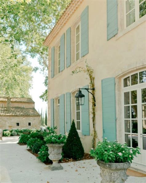 Loveliest French Farmhouse in Provence, France! - Hello Lovely