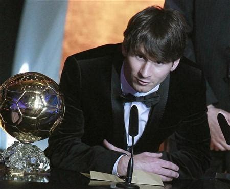 Messi Speech at 2010 FIFA Ballon d'Or Gala - Lionel Andres Messi Photo ...