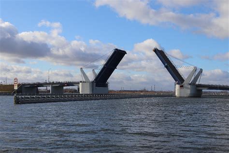 Movable bridges from around the world | Structurae