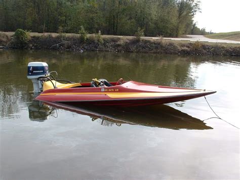 Photo by Bill Wolfe | Hydroplane boats, Outboard boats, Boat design