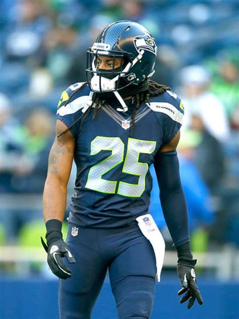 Ranking the 5 Best Uniforms in Seahawks History