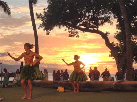 Old Lahaina Luau, Maui Old Lahaina Luau, Wedding Anniversary Trips ...