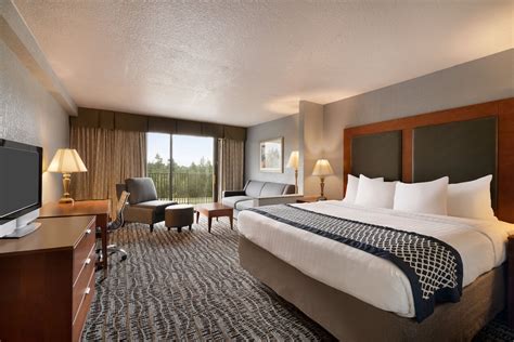 Baymont by Wyndham Bremerton WA | Bremerton, WA Hotels