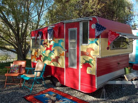 Girl Camping: Trailer Decoration Ideas