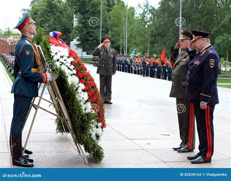 The Ceremony of Laying Flowers and Wreaths at the Tomb of the Unknown ...