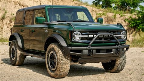 2022 Ford Bronco Gets New Heritage-Inspired Eruption Green Paint