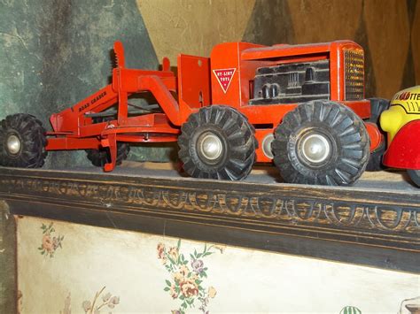 VINTAGE TOY TRUCKS | Collectors Weekly