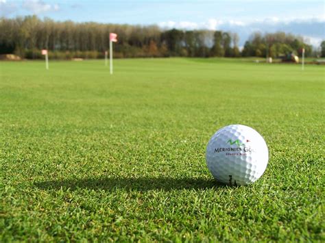 File:Mérignies golf putting green.gif - Wikimedia Commons