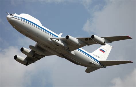 File:Airborne command and control aircraft IL-86VKP (2).jpg - Wikimedia ...