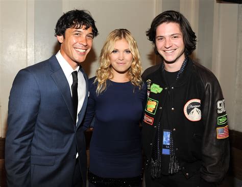 Pictured: Bob Morley, Eliza Taylor, and Thomas McDonell. | The 100 Cast Pictures | POPSUGAR ...