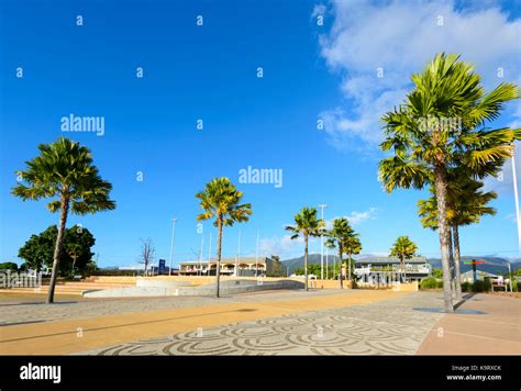 View of Cardwell waterfront, Far North Queensland, FNQ, QLD, Australia ...