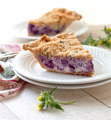 Creamy Blueberry Pie - Bunny's Warm Oven