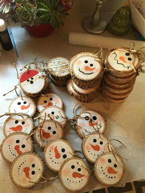 Christmas craft wood ornaments | Rustic christmas ornaments, Wood ...