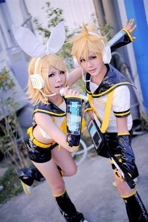 Kagamine Rin Len Cosplay | Rin cosplay, Vocaloid cosplay, Manga cosplay