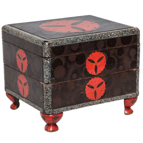 Antique Japanese Lacquer Black Box with Grapes For Sale at 1stdibs