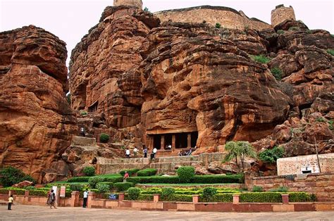 18 Spectacular Caves | Badami cave temples, Amazing places in india ...