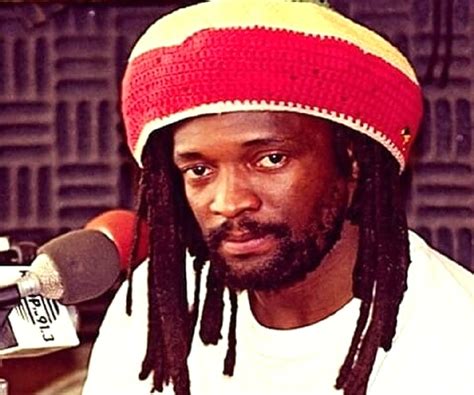 Lucky Dube Biography - Facts, Childhood, Family Life & Achievements