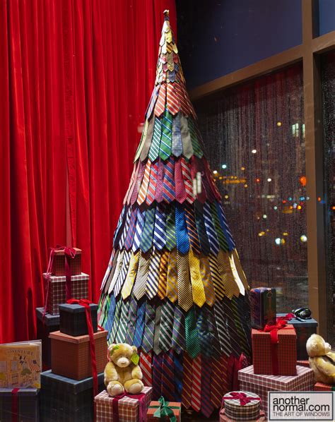 Brooks Brothers 2011 Holiday Tree | Christmas shop displays, Christmas window display, Christmas ...