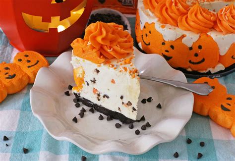 Pumpkin Peeps Cheesecake