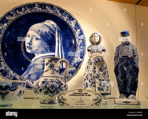 Delft pottery on display and for sale Amsterdam Stock Photo - Alamy