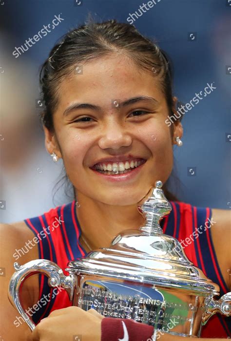 Emma Raducanu Celebrates Victory Trophy Editorial Stock Photo - Stock ...