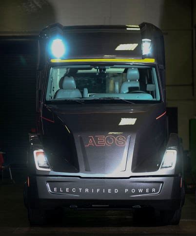 Cummins Unveils First Electric Semi Ahead of Tesla - Capital Reman