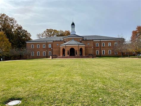 York County Courthouse in Yorktown, Virginia. Built in 1995 using the Modern Colonial Revival ...