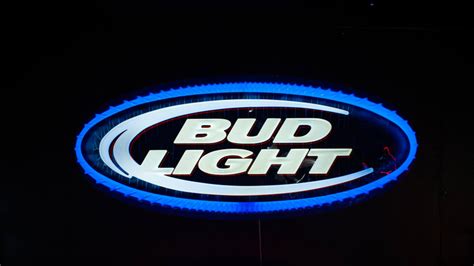 Bud Light Neon Sign at The Eddie Vannoy Collection 2020 as G354 - Mecum ...