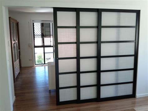 Image result for internal glazed sliding door japanese style | Divisorias de pared de cuarto ...