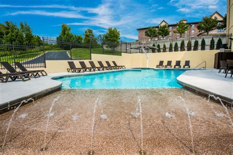 Amenities | Grand Oaks Hotel | Branson, Missouri