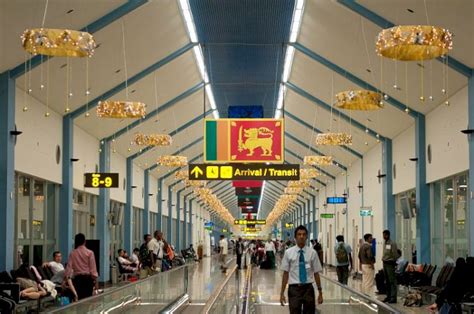 SRI LANKA HALTS PASSENGER ARRIVALS AT KATUNAYAKE INTERNATIONAL AIRPORT FROM ALL COUNTRIES - Ause ...