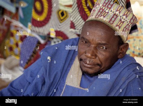 Muslim man boubou clothes hi-res stock photography and images - Alamy