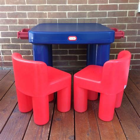 Lot: Vintage Little Tikes Plastic Table Drawers Chunky Red Chairs Set Child Size | Plastic ...