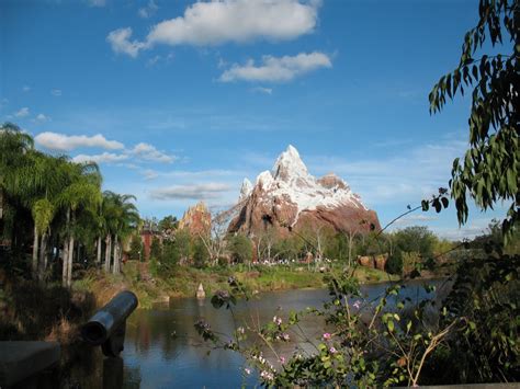 Expedition Everest - Coasterpedia - The Roller Coaster and Flat Ride Wiki