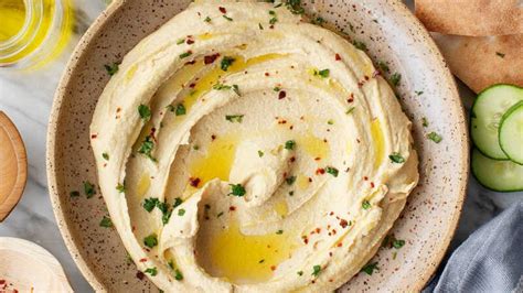 What is hummus? How to use hummus the right way