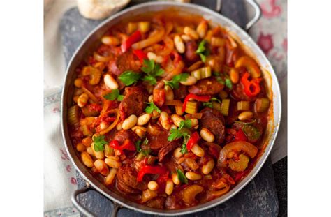 Andalusian style chorizo with beans | Recipe | Sausage stew, Healthy recipes, Meals under 400 ...