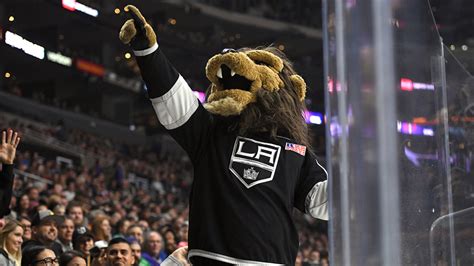 LA Kings mascot Bailey sued for allegedly groping man's buttocks at Staples - ABC30 Fresno