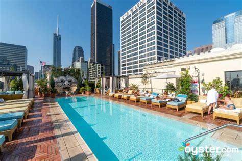 Best Los Angeles Rooftop Pools for Views and Cocktails | Oyster.com