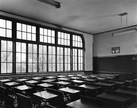 S077-0104 – St. Margaret Mary classroom at 7318 N Oakley A… | Flickr