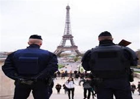 France to decide whether to extend state of emergency